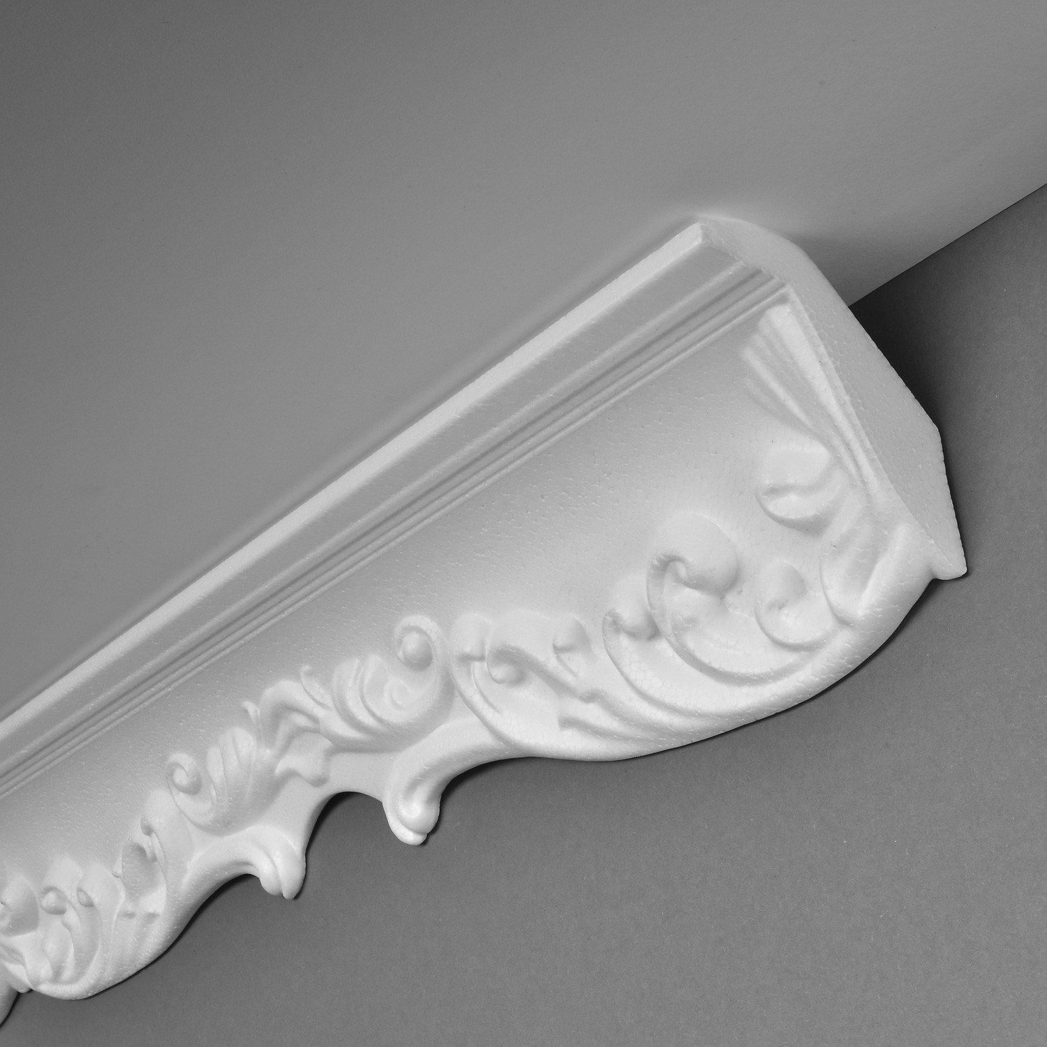 Pose de moulures murales